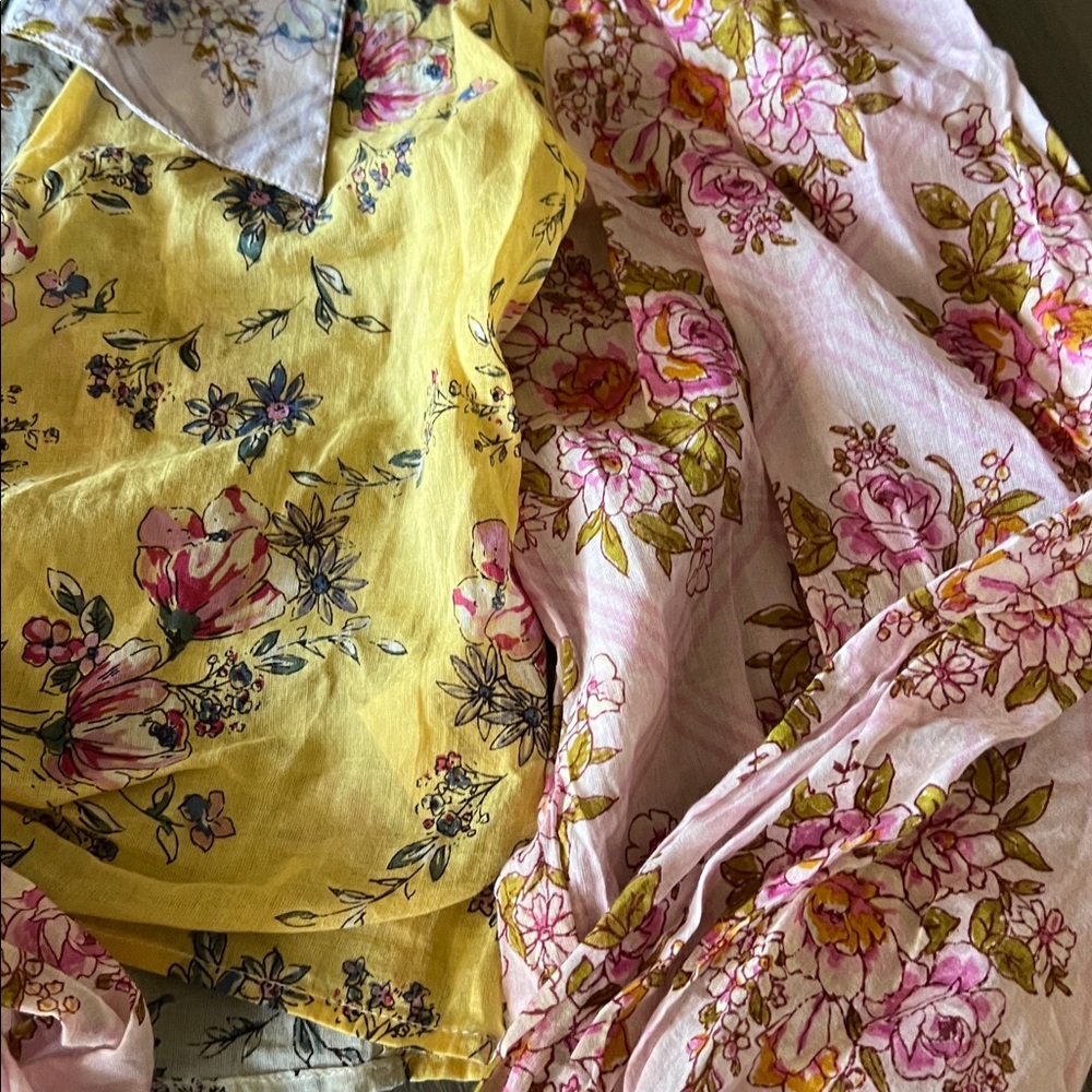 Free People Mixed Floral Tie-Front Puff Sleeve Crop Top in Pink & Yellow - Picture 4 of 5
